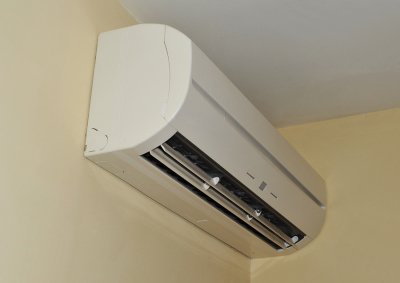 Professional air conditioning maintenance